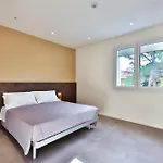 Aparthotel Apho 3*