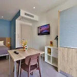 Apho Aparthotel