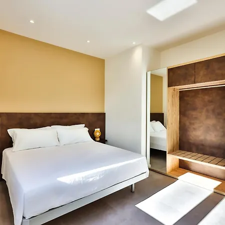 Apho Apartment