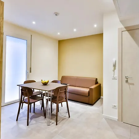 Apho Apartment *