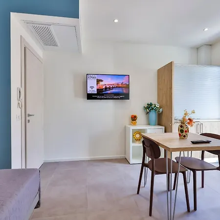 Apho Apartment *