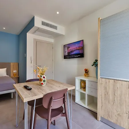 Apho Apartment