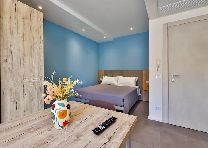 מלון דירות Apho 3*